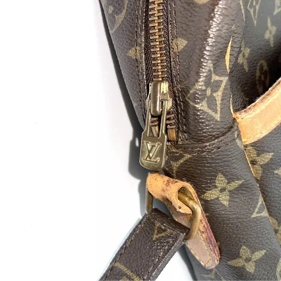 Authentic LOUIS VUITTON Danube Monogram Crossbody GM Bag LV - Picture 16 of 16